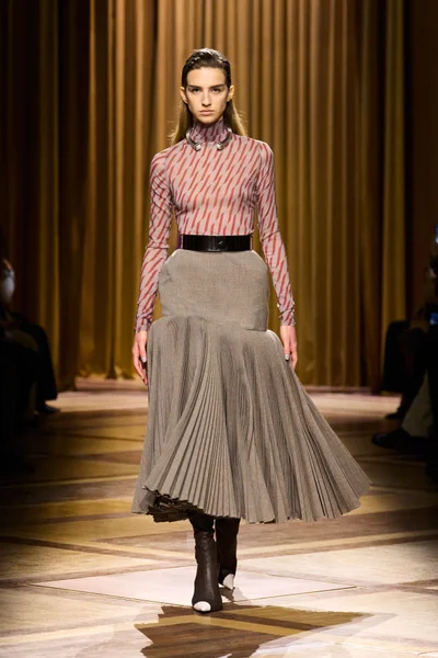 Look 6